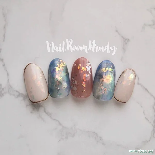 适合上班族女生的春季美甲图片