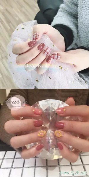 今年很流行豆沙色美甲，甜美又时髦