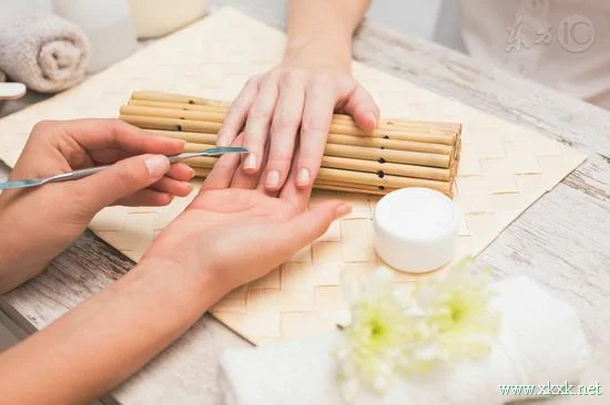 指甲没月牙是哪里出了问题|指甲|月牙|半月痕
