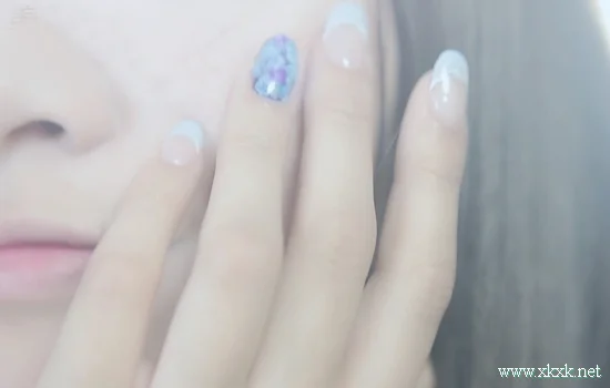 花瓣美甲图片教程 美美哒的花瓣美甲图案