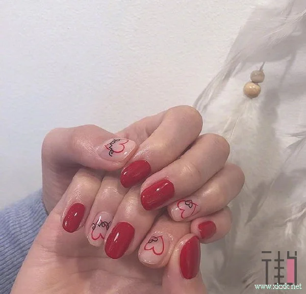 红色美甲款式2019 红色系美甲图片大全