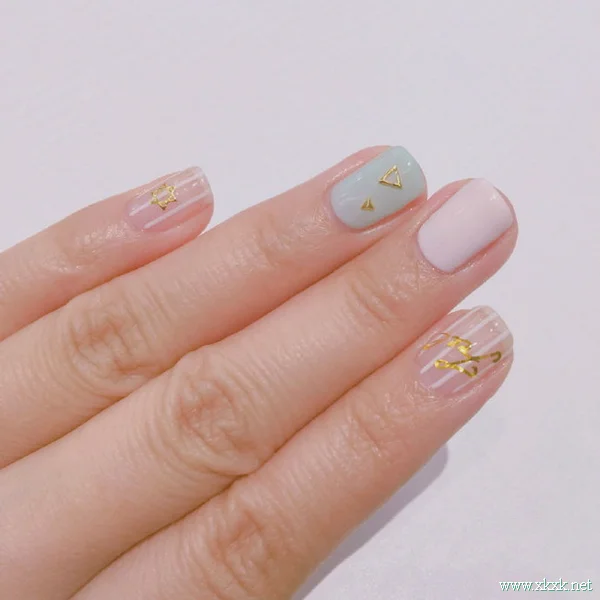 甜度满分的一组春季美甲图片