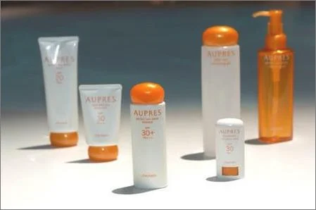 教你辨别网购化妆品的真假