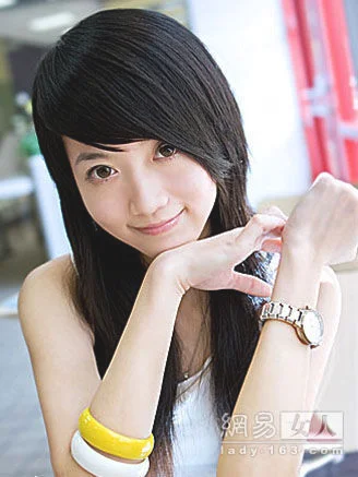 彩妆巧搭光线 让你拥有完美气质
