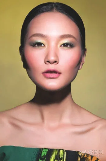 彩妆师出招：户外新娘化妆要注意