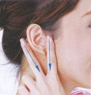 手把手教你涂防晒霜8步法