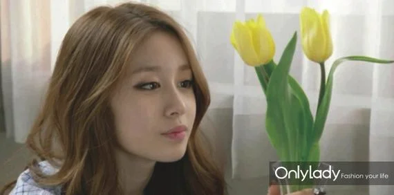 韩系拉长眼尾妆