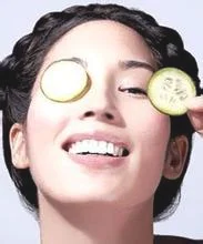 黑眼圈怎么去除 美容达人巧支招