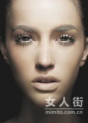 时尚抢先看 2011“饕餮”彩妆