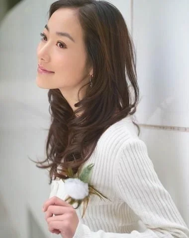 画对腮红小脸立现 不同脸型方法