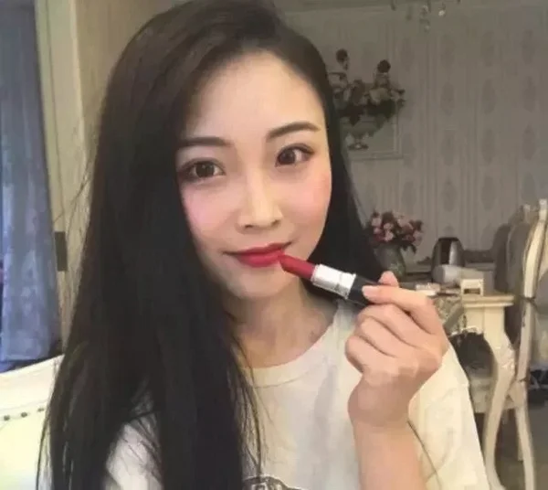 Mac在彩妆界是无人不知无人不晓，你有了吗？