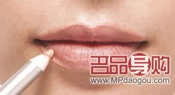 今季流行的妆容 教你画少女纯净裸妆