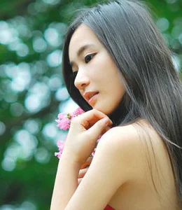 5个贴心技巧 这样化妆绝不伤皮肤