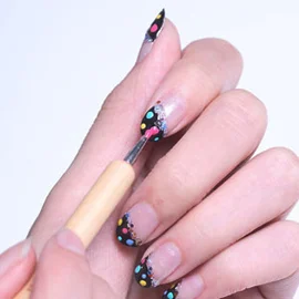 台湾女生最爱普普风DIY彩甲