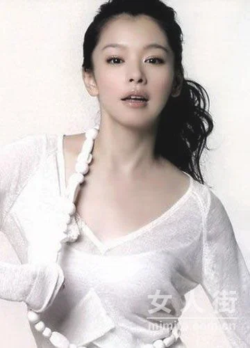 徐若瑄的美眼四招 性感多一点