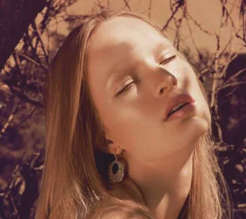 3分钟全面伪妆 修片般光泽美肌