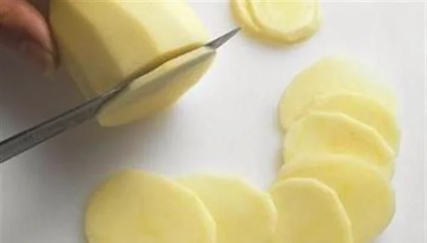 怎样自己制作土豆美白面膜