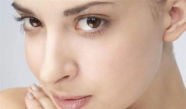 激光祛斑疼吗/激光治疗雀斑痛吗