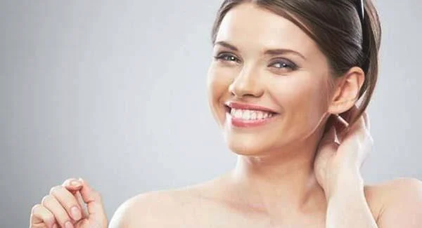 复合彩光能去除面部痤疮疤痕吗